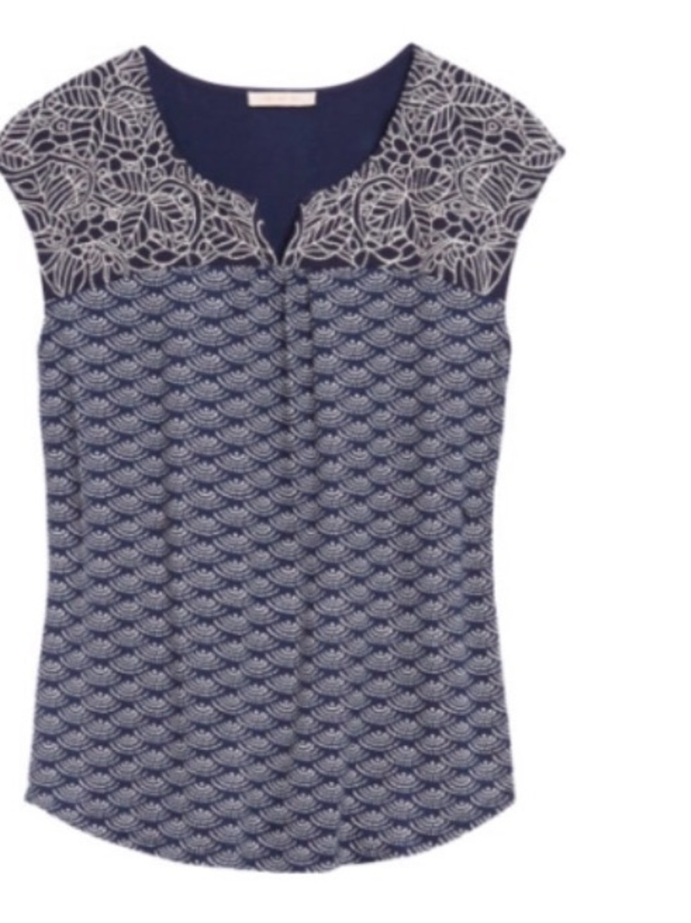 Skies are Blue Delila Navy & White Embroidery on Neckline Knit Top, Size L, EUC